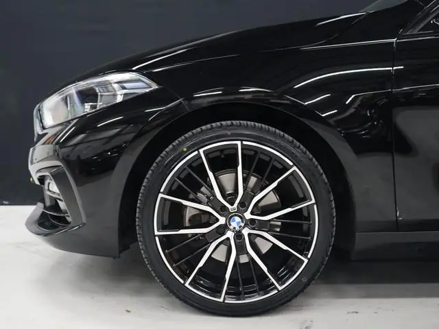 BMW 1-serie 118i Executive Edition [ADAPTIVE CRUISE, SPORT LINE, APPLE CARPLAY, ANDROID, STOELVERWAR...