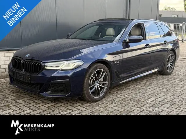 BMW 5-serie Touring 530e High Executive M-Sport 18"/Panoramadak/Leder + memory/Stoelverwarming/Dodeh...