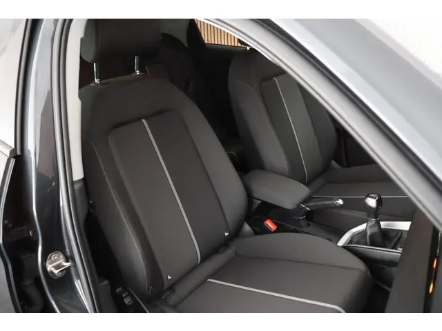 Audi A1 Sportback 25 TFSI 95pk epic Camera Keyless Stoelverwarming Clima Parkeersensoren Carplay