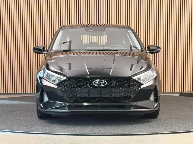 Hyundai i20 1.0 T-GDI 100PK Comfort | Carplay | Camera | Armsteun | Stoel- & Stuurverw. | Incl. gara...
