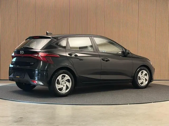 Hyundai i20 1.0 T-GDI 100PK Comfort | Carplay | Camera | Armsteun | Stoel- & Stuurverw. | Incl. gara...