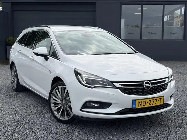 Opel Astra Sports Tourer 1.4 Innovation 2e Eigenaar,Navi,Camera,Trekhaak,150pk,Keyless,N.A.P,6 Bak,P...
