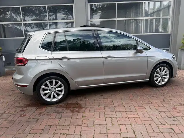 Volkswagen Golf Sportsvan 1.5 TSI ACT Highline Bj 2018 Km 151.000 Nap Navi,Panodak.Trekhaak,Cruise 1...