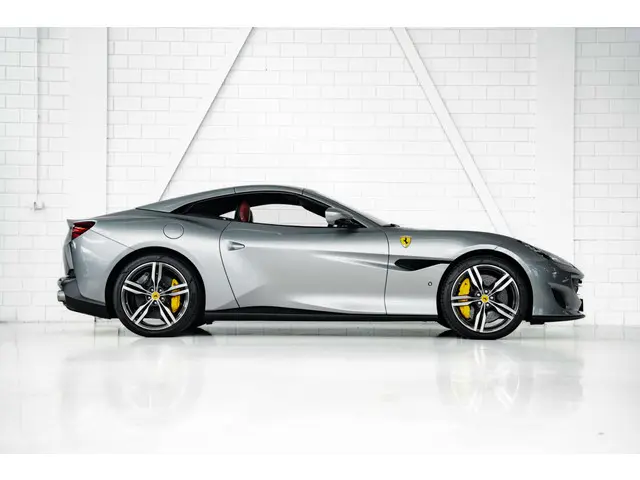 Ferrari Portofino V8 HELE | Passenger Display | Sport Exhaust | Apple Carplay