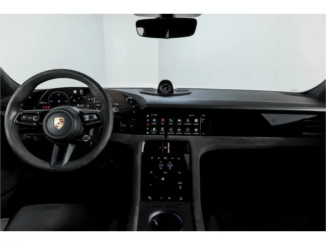 Porsche Taycan Sport Turismo GTS 93 kWh | SOH 95% | Sport Chrono | Pano | Luchtvering | Bose | ACC |...
