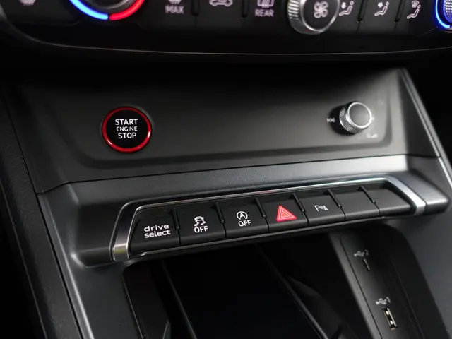 Audi RSQ3