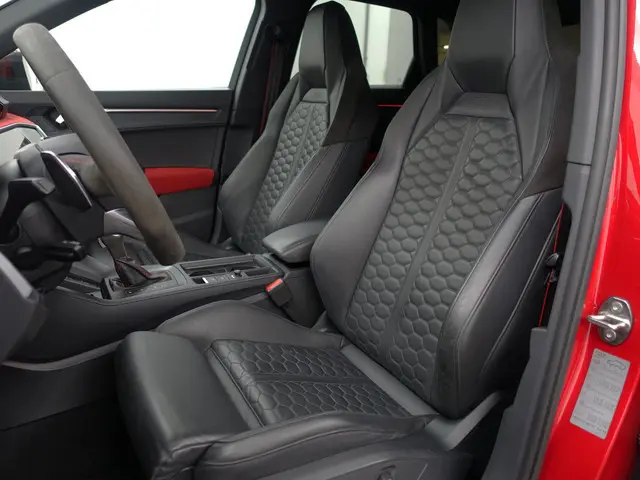 Audi RSQ3