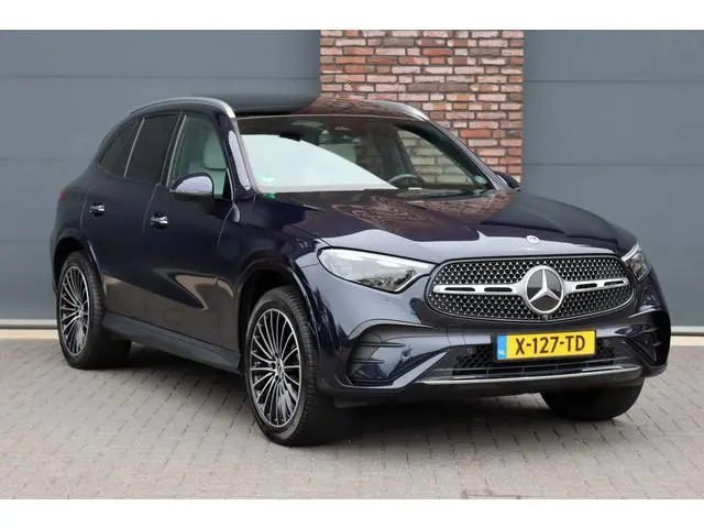 Mercedes-Benz GLC-klasse 400e 4MATIC AMG Line | Panoramadak | Trekhaak | Memory | Burmester | Surrou...