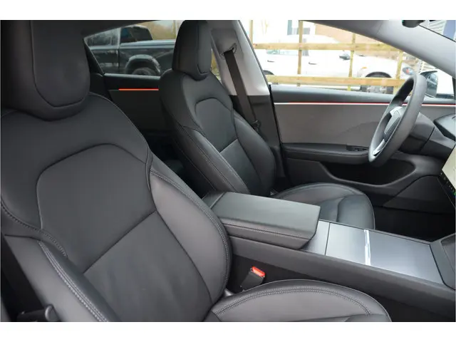 Tesla Model 3 RWD 60 kWh Highland, LFP accu, AutoPilot4.0 Ryzen