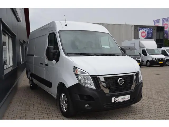 Nissan Interstar