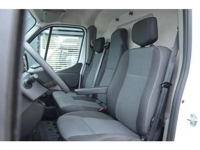 Nissan Interstar