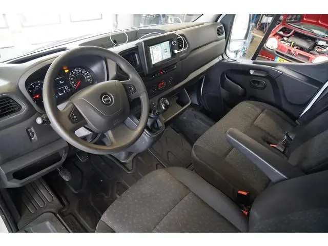 Opel Movano 2.3 TURBO 150 PK L2H2 + 2500 KG TREKHAAK / CAMERA / CARPLAY / NAVIGATIE