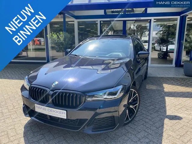 BMW 5-serie Touring 530d High Executive Edition Pano / M-pakket / Luxe leder / Camera