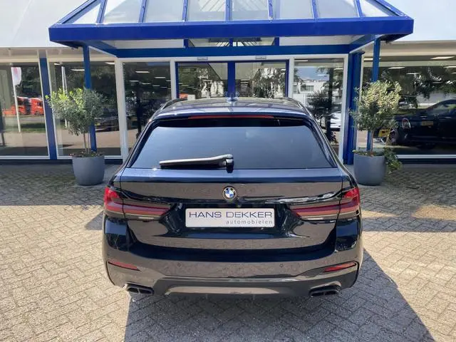 BMW 5-serie Touring 530d High Executive Edition Pano / M-pakket / Luxe leder / Camera