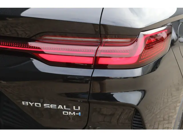 BYD SEAL U