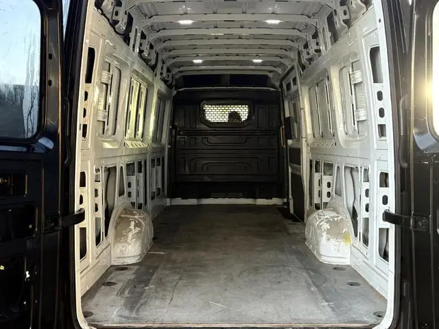Volkswagen Crafter 35 2.0 TDI L4H3 177PK AUTOMAAT MARGE | MOOIE UITVOERING | LUCHTVERING | ZWART |