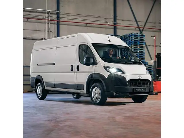 Toyota PROACE Max Electric 3.5t L3H2 Navigator Heavy 110 kWh | 2.400kg trekgew. | Navi | Camera | Ad...