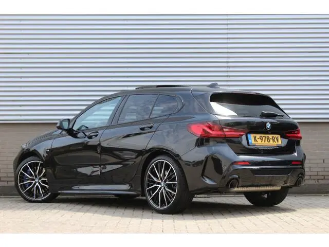 BMW 1-serie 118i High Executive M-Sport Plus | Shadow Line | Panoramadak | Leder | Active Cruise