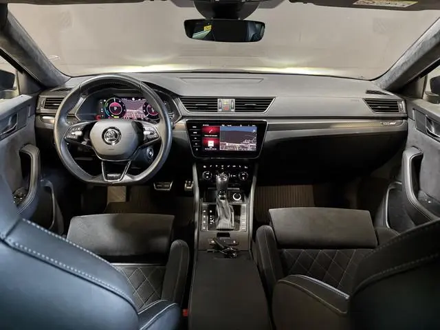 ŠKODA Superb Combi 1.4 TSI iV Sportline Business | 360 Camera | Canton Audio | Alcantara