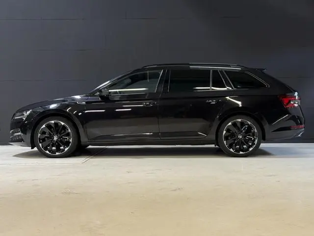 ŠKODA Superb Combi 1.4 TSI iV Sportline Business | 360 Camera | Canton Audio | Alcantara