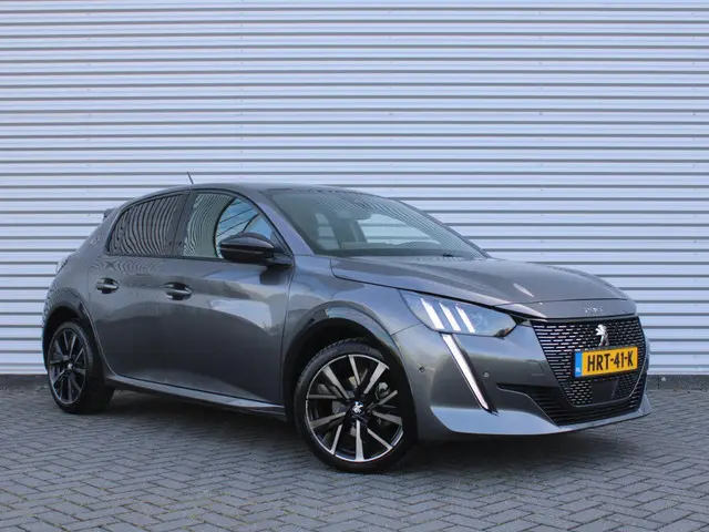 Peugeot 208 1.2 PureTech GT Pack | Stoelverwarming | Pano dak | Camera | Cruise adapt. | Dodehoek de...