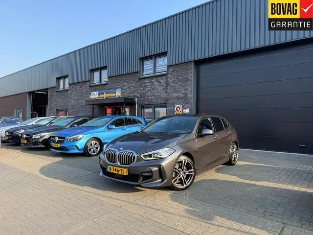 BMW 1-serie 116d Executive | 1E EIGENAAR | 3/6/12MND GARANTIE | AUTOMAAT | LED | CARPLAY | SFEERVERL...