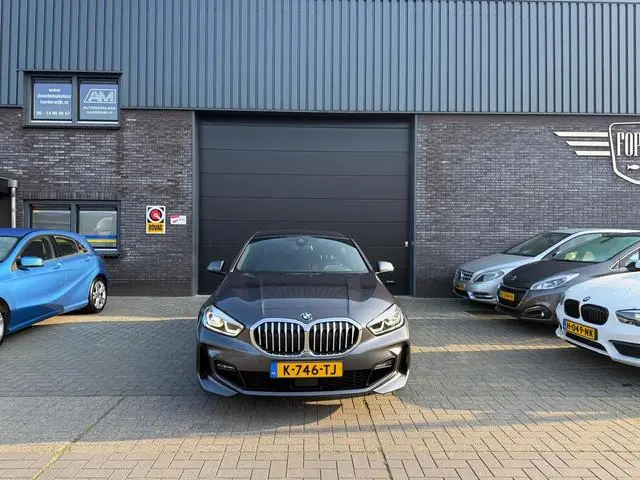 BMW 1-serie 116d Executive | 1E EIGENAAR | 3/6/12MND GARANTIE | AUTOMAAT | LED | CARPLAY | SFEERVERL...