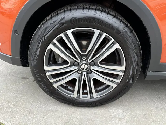 SEAT Arona 1.0 TSI 115pk H6 Xcellence Business Intense Climate Control Camera Navigatie