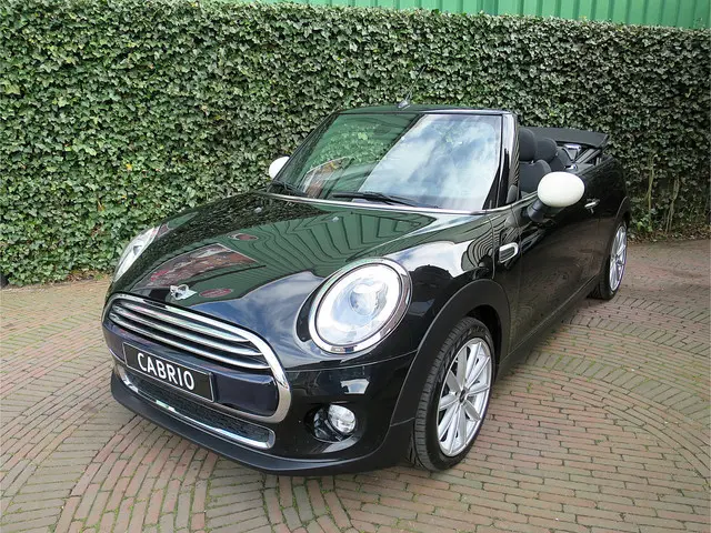 MINI Cooper Cabrio