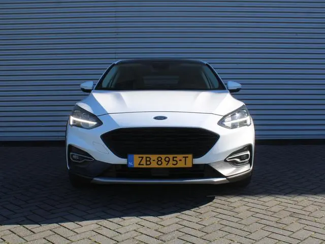 Ford Focus 1.0 EcoBoost Active Business | Trekhaak | Panoramadak | Stuur-/stoel-/voorruitverwarming...
