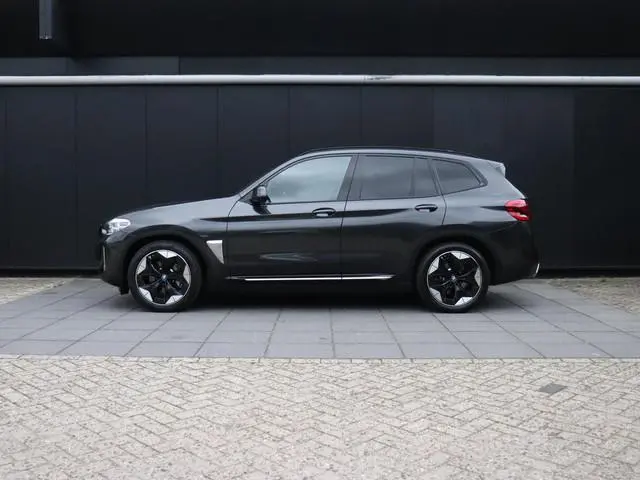 BMW iX3 High Executive 80 kWh | LEDER | MEMORY | H&K | PANO-DAK | 360° CAMERA | HEAD-UP | ADAPT. CRU...