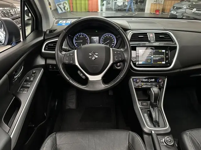 Suzuki S-Cross