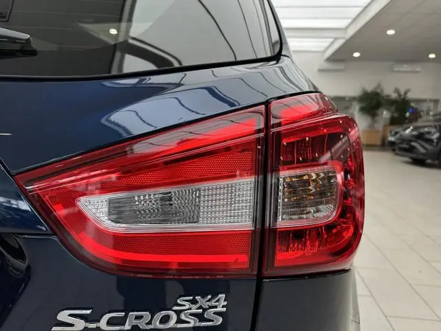Suzuki S-Cross