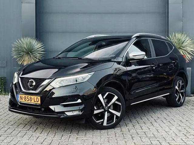 Nissan Qashqai 1.3 DIG-T Tekna + Pano/Navi/Camera/AppleCarPlay