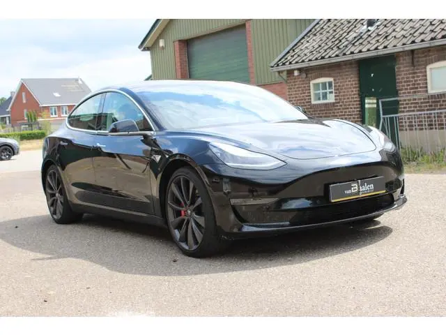 Tesla Model 3 Performance AWD 75 kWh SOh 89,4% PANO LEER NAVI ORG NL 115000KM!!!