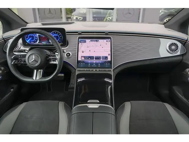 Mercedes-Benz EQE 350+ AMG 292pk 91 kWh Panoramadak Burmester Luchtvering Head-up Carplay BOMVOL!