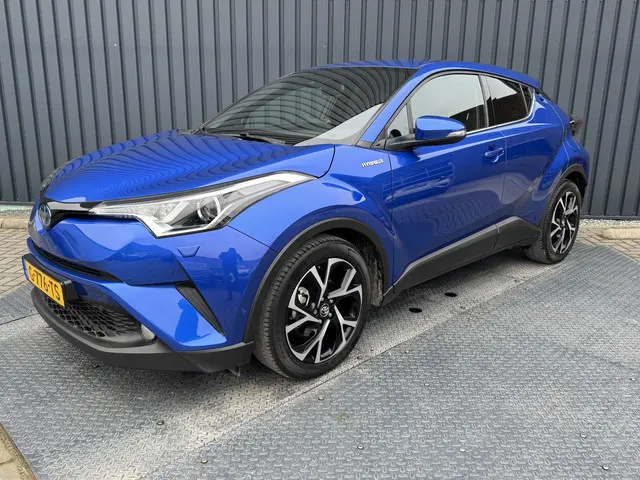 Toyota C-HR 1.8 Hybrid Executive Ultimate | Leder | Blind Spot | Stuur & Stoel verw. | Prijs Rijklaa...