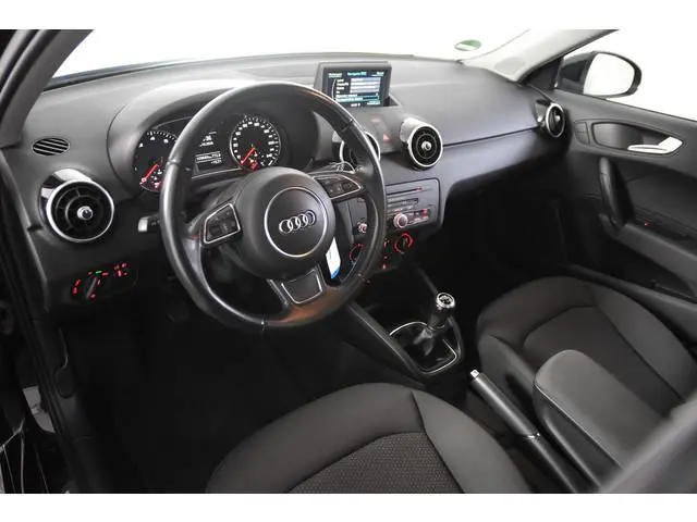 Audi A1 Sportback 1.2 TFSI S-Line *Navigatie*Cruise Control*LED*