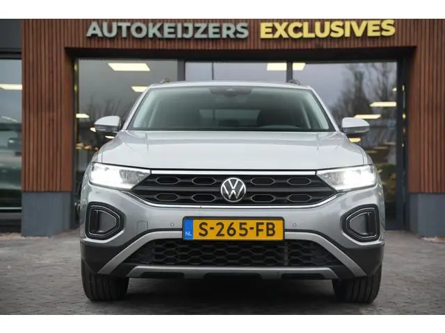 Volkswagen T-Roc 1.0 TSI Life Adaptive Cruise Virtual Dashb. Camera PDC Airco Trekhaak