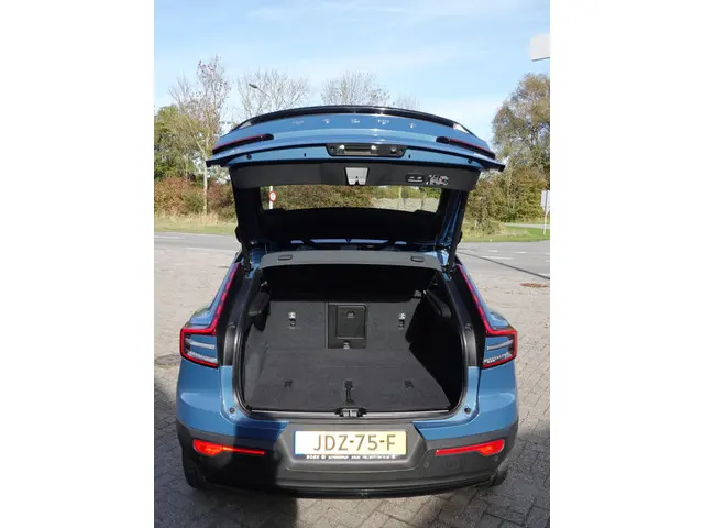 Volvo C40
