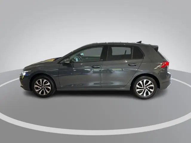 Volkswagen Golf 1.5TSI/150PK Active · Navigatie · Camera + Parkeersensoren · Stoelverwarming · Apple...