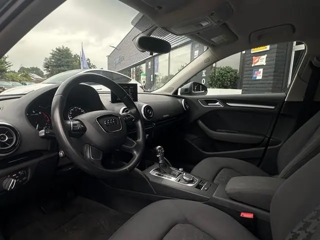 Audi A3 Sportback 1.4 TFSI Attraction Pro Line g-tron, Automaat, Bluetooth, Camera, Cruise, Navi, PD...