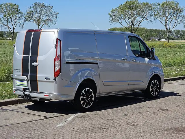 FORD TRANSIT CUSTOM 2.0 l1h1 sport navi!