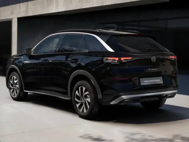 Volkswagen T-Roc Limited Edition 1.5 eTSI 85 kW / 116 PK SUV 7 vers Achteruitrijcamera | Stoelverwar...