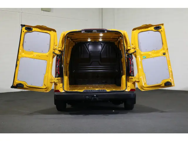 Ford E-Transit Custom