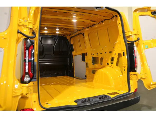 Ford E-Transit Custom