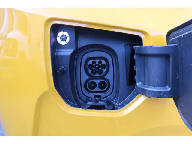 Ford E-Transit Custom