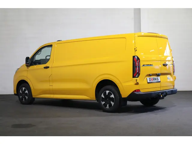 Ford E-Transit Custom