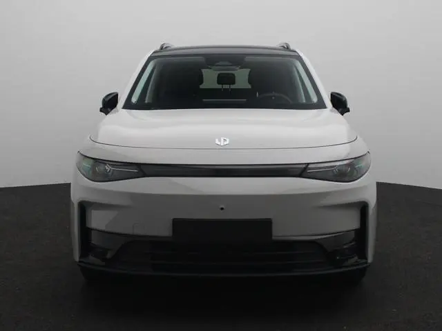Leapmotor C10