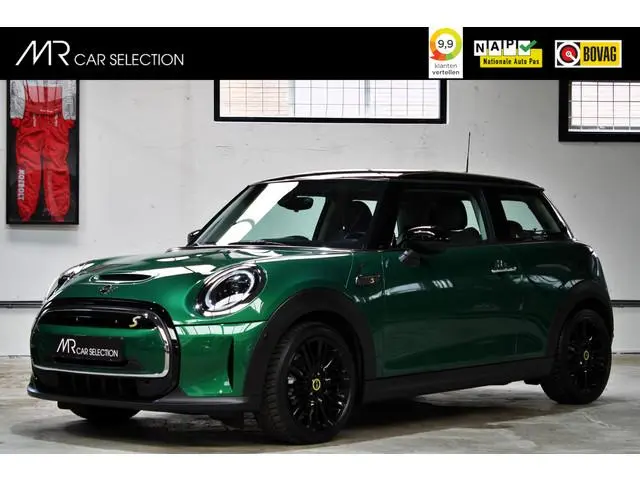 MINI Electric Classic 33 kWh | Adapt. Cruisecontrol | Verwarmd stuur | Apple Carplay | 17 inch| SOH...
